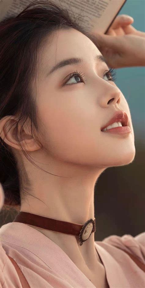 GOAT效应？贝蒂斯24小时发47动态欢迎安东尼数万名球迷街头狂欢